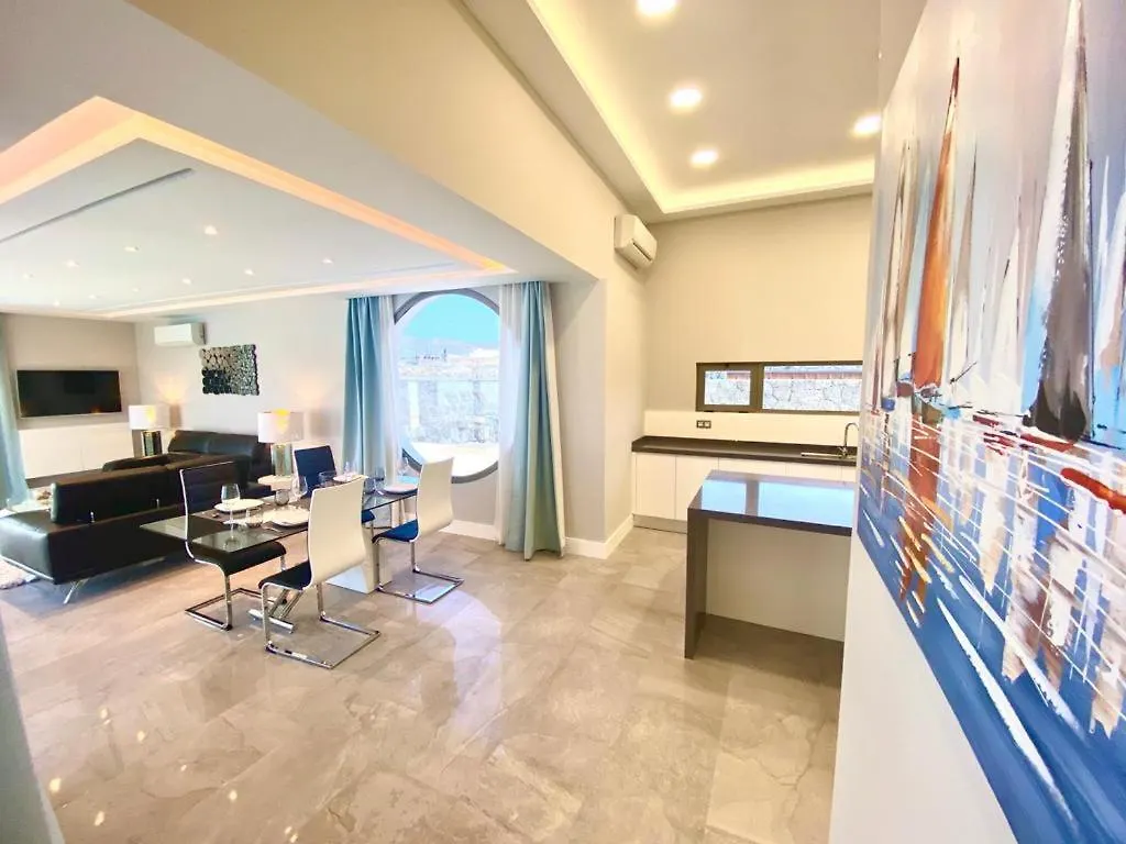 Luxury Villa Olivia 3 Beds - 3 Baths Puerto del Carmen  0*, Puerto del Carmen (Lanzarote) Spain